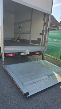 Prijevoznik Kamion ford transit truck with tail lift u Dilbeek Belgija